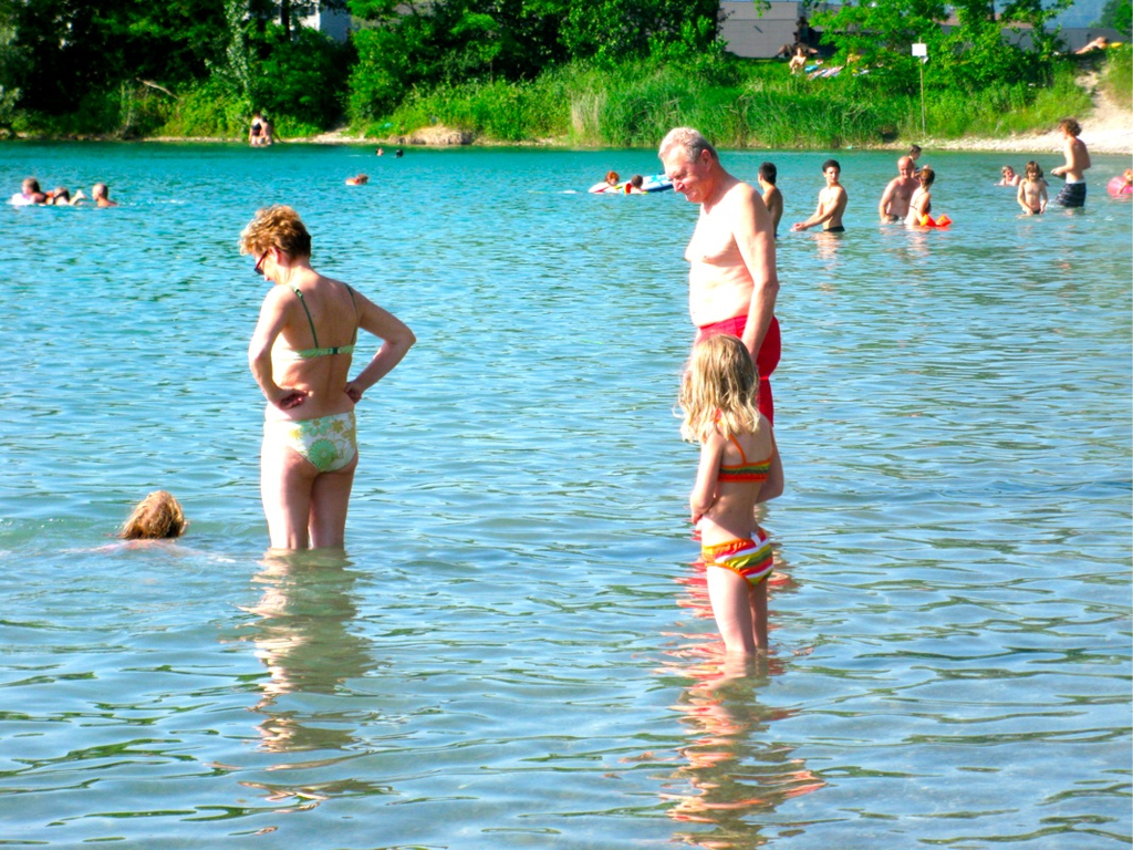 BK_beachlifebaggerl__cher 23_jpg-1276344814