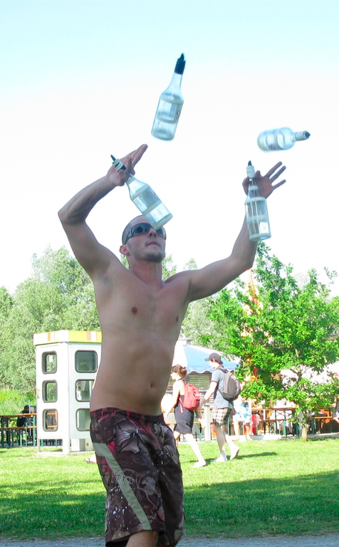 BK_mikejongleur 2_jpg-1276345709