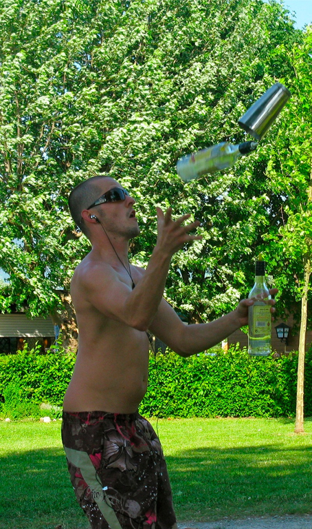 BK_mikejongleur 12_jpg-1276345749