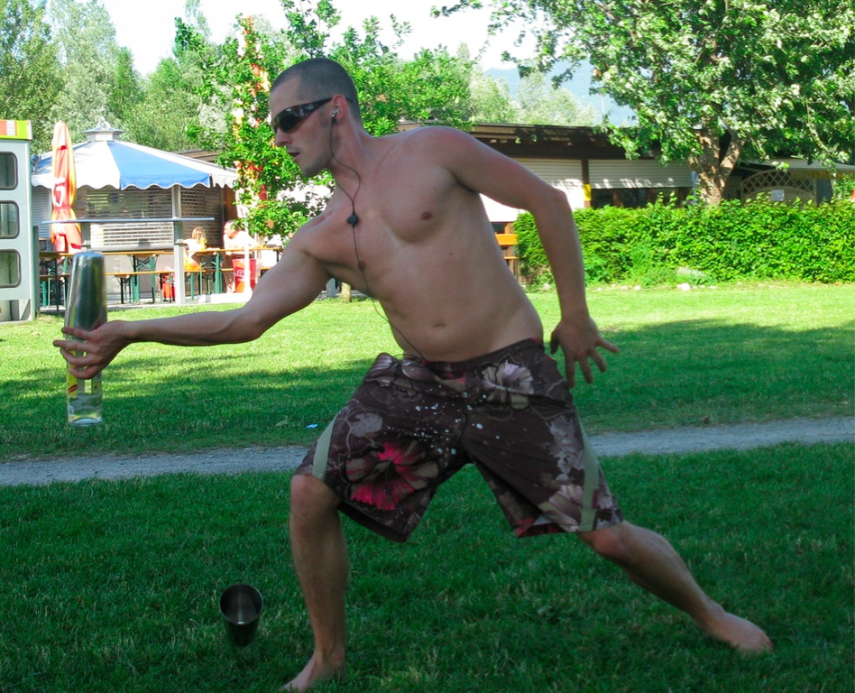 BK_mikejongleur 15_jpg-1276345763