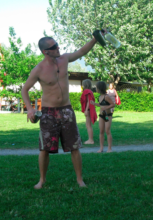 BK_mikejongleur 18_jpg-1276345776