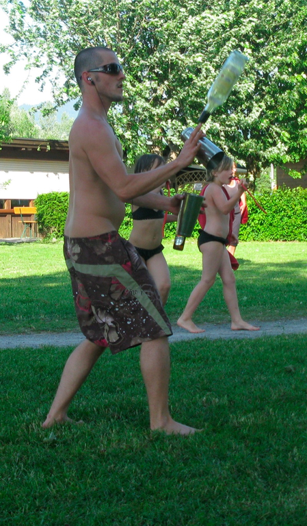 BK_mikejongleur 19_jpg-1276345780