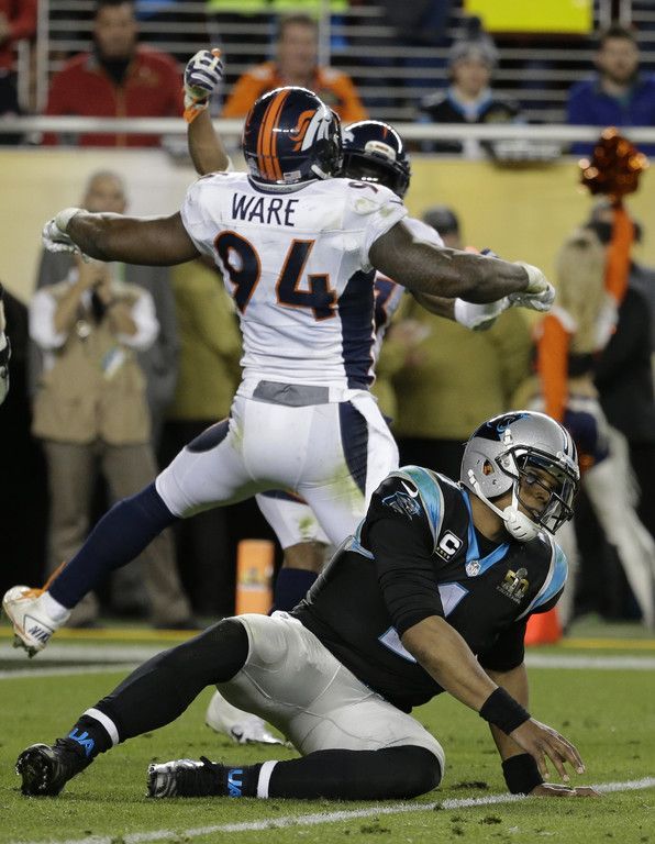 APTOPIX_Super_Bowl_Football.jpg