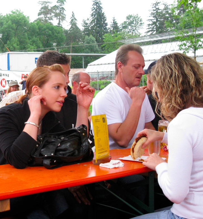 BK_strassenhock 6_jpg-1276431579