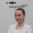 Theresa Feurstein, geb. 1983, lebt in Bregenz und sie ist die Leiterin des designforum Vorarlberg.