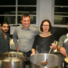 Wolfgang Pendl und Alexandra Dietrich flankiert von Mustafa Alsawaf und Ahmet al Mohammad.JPG