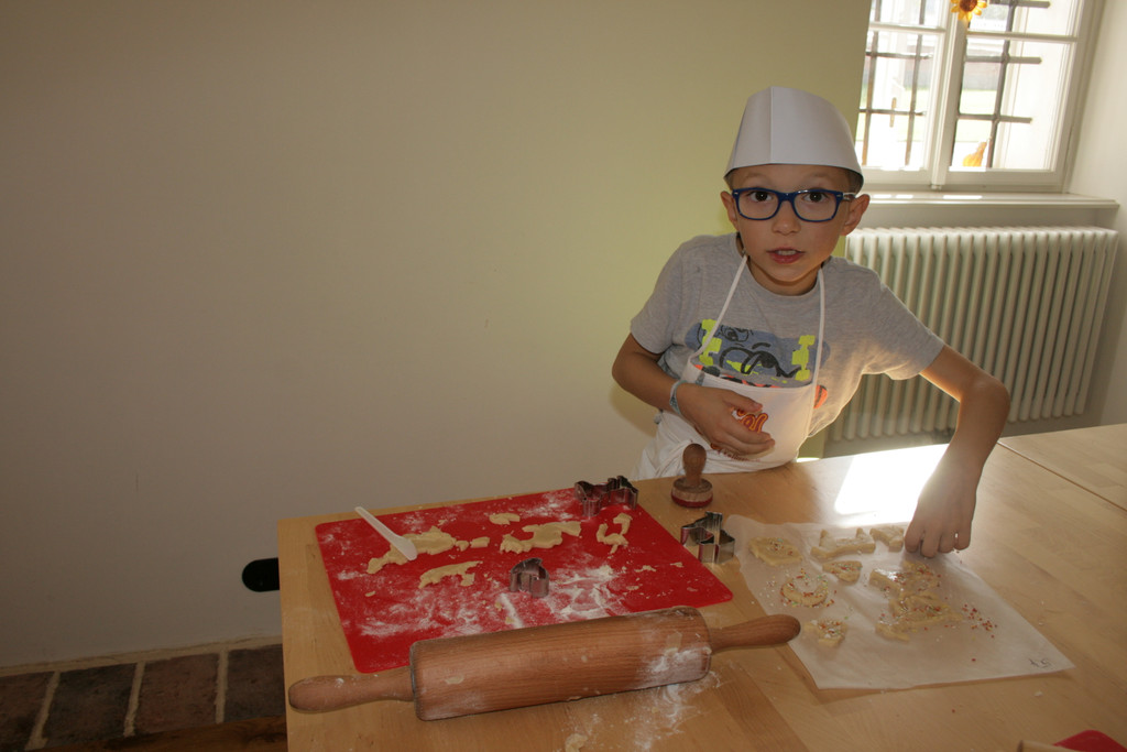 Backen in der Osterhasenwerkstatt _c_ Schloss Hof M__ller.JPG