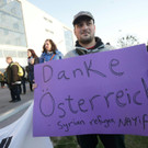 Kundgebung der FPÖ gegen Flüchtlingsquartier in Wien-Liesing und Gegendemo der Plattform für menschliche Asylpolitik