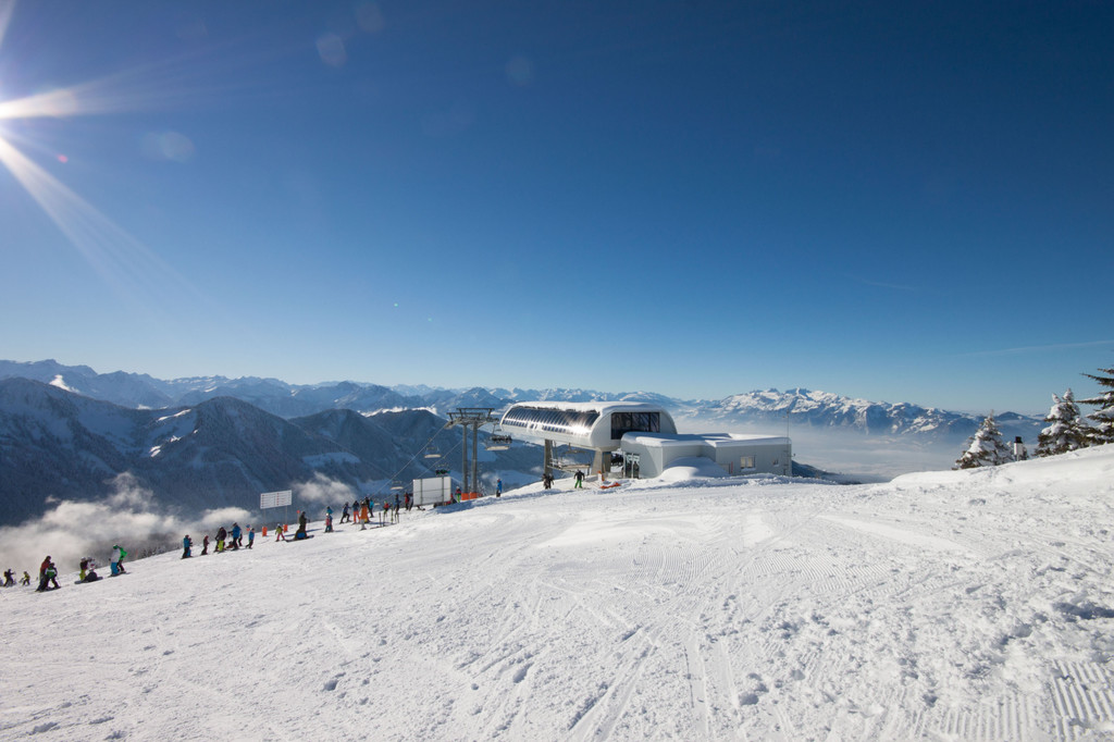 Bergstation_6er SB_Nob.jpg