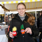 Nicole mit ihrer Osterdeko.JPG