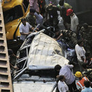 India_Overpass_Collapse_2.jpg
