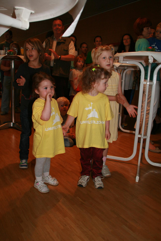 rs_kinder_tisch_jpg-1276616770