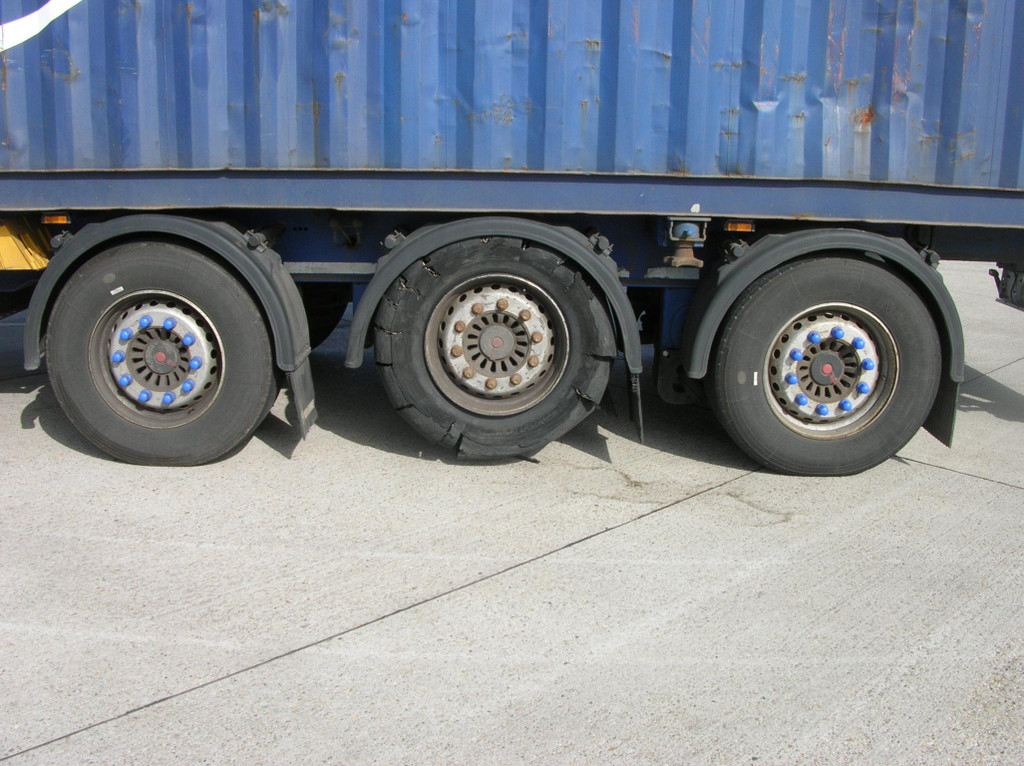 06_04_2016 LVA_ polnischer Lkw_ Bild 3.JPG