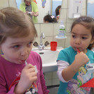 KiBeBlu und Kindergarten beim Zähne putzen