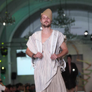 Show Angewandte 10 - modenschau 2010 - orangerie schoenbrunn wien - florian wieser _117_.jpg
