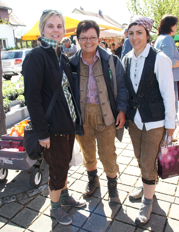 v_li_ Judith_ Elfi und Nicole von der Kobler Funkenzunft.JPG