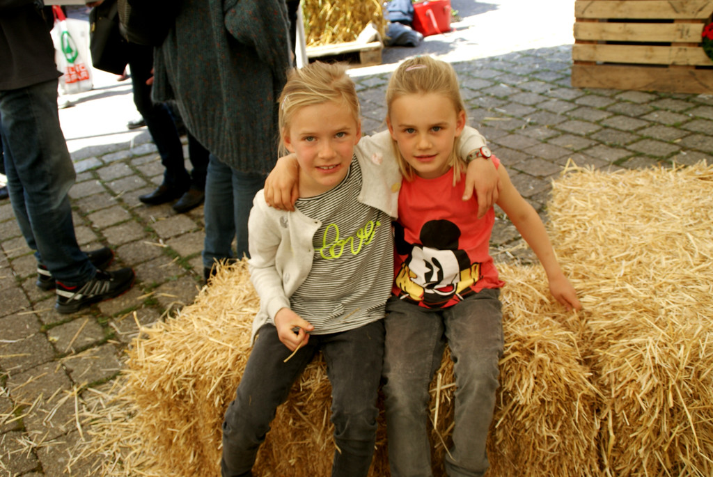 v_li_ Marika _7_ und Emilia _5_.JPG