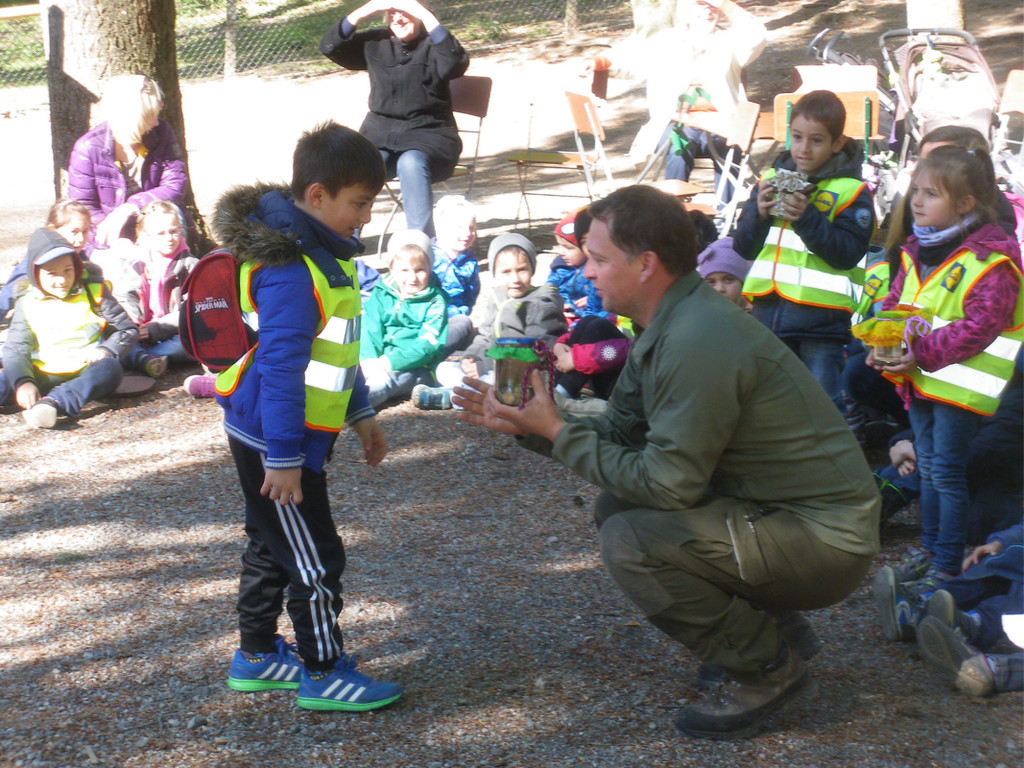 KOE_Wildpark Spende Kindi Oberau 1.jpg
