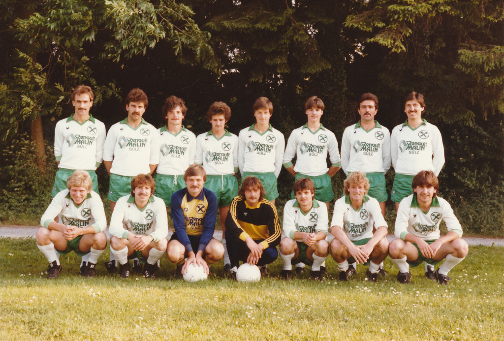 1_ Mannschaft 1983_84.jpg