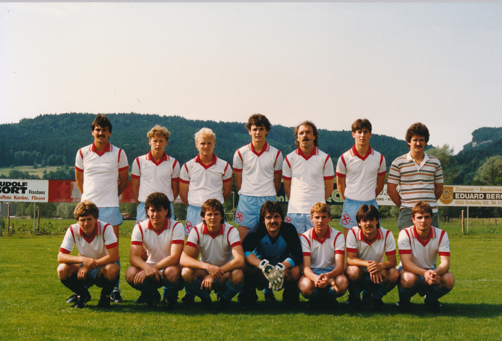 1_ Mannschaft 1986_87.jpg
