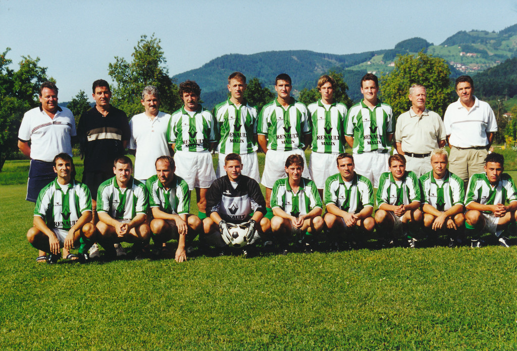 1_ Mannschaft Sept 2000.jpg