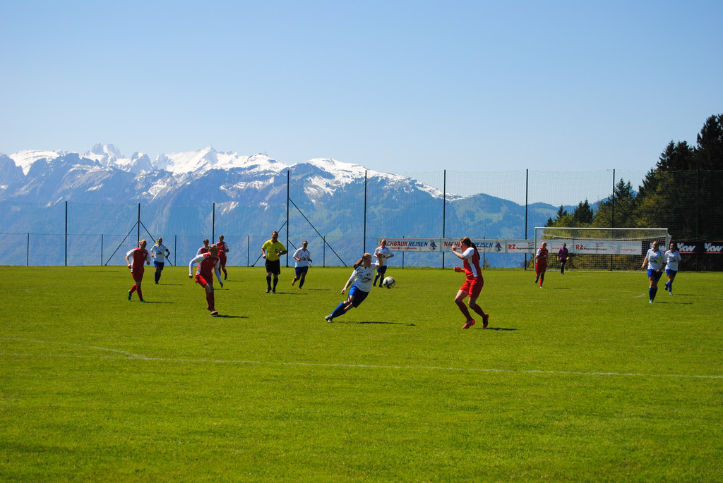 Eins Bergkulisse.jpg