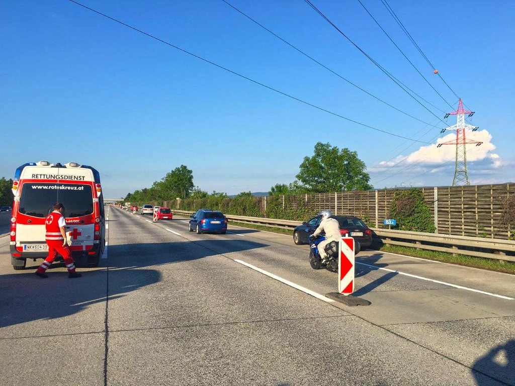 08052016_Stau nach Notfall_A2 _1_.jpg