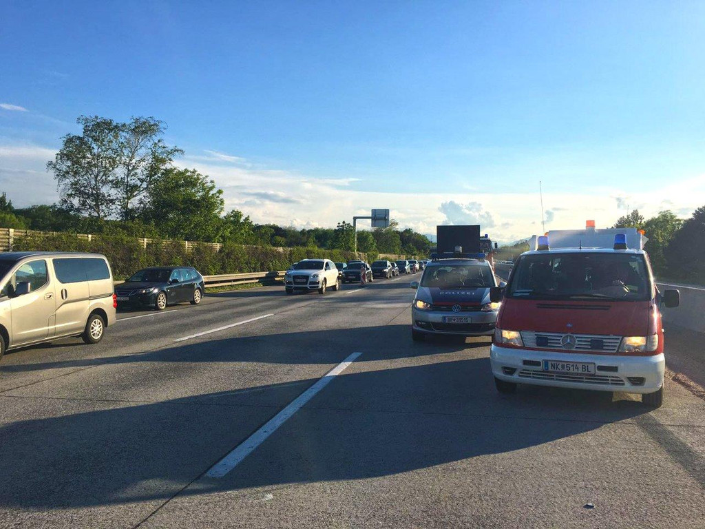 08052016_Stau nach Notfall_A2 _4_.jpg