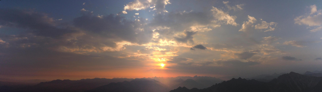 Drei Schwestern 14_ August 2015 _ 2738_stitch.jpg