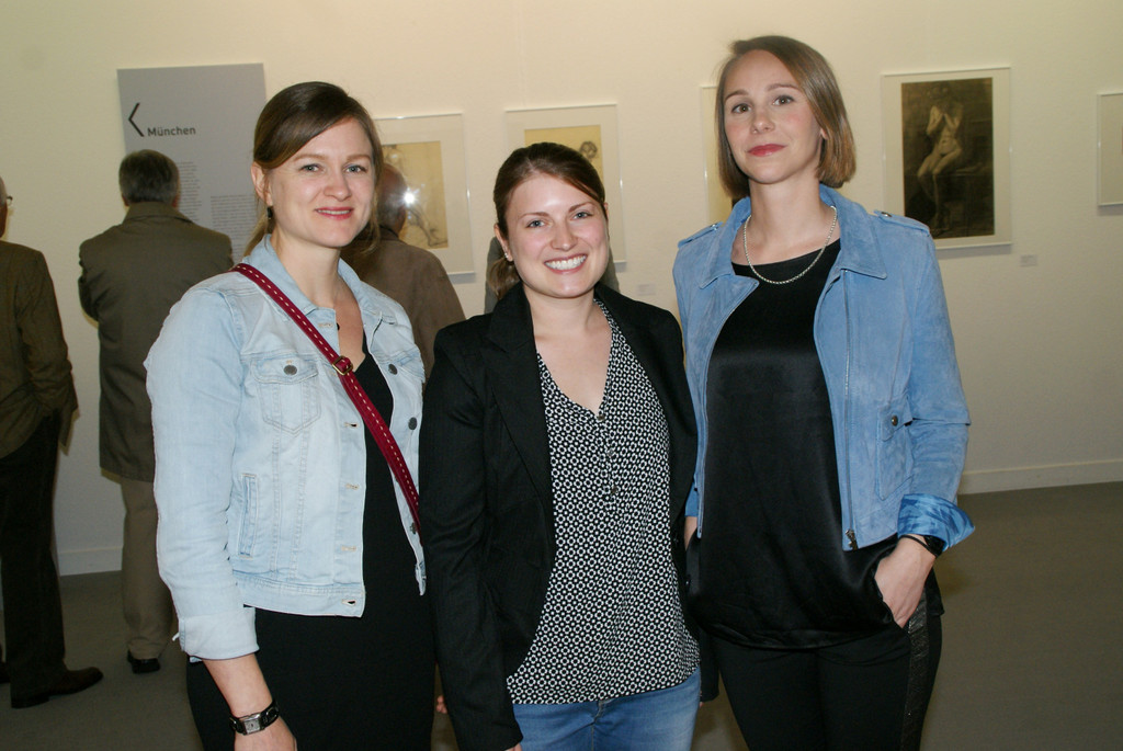 v_li_ Olivia Zischg_ Vanessa Waibel_ Claudia Voit.JPG