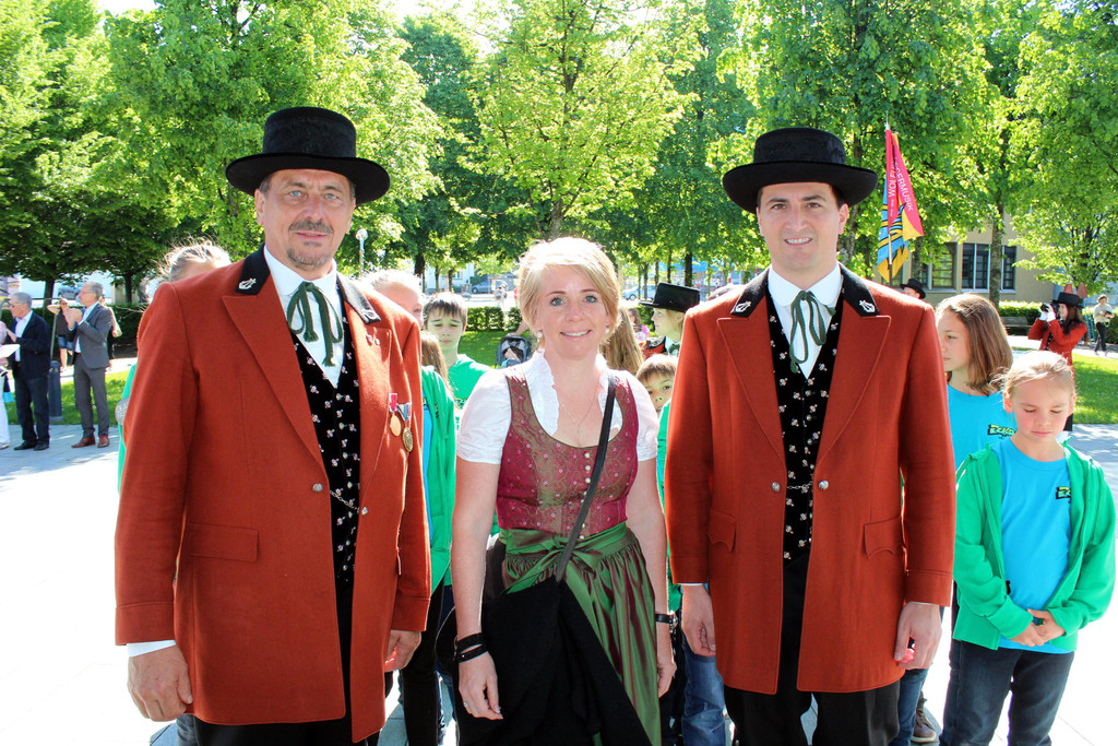 Fahnenweihe 3.jpg