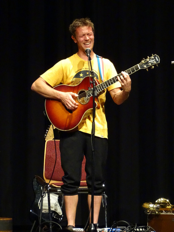 169.JPG