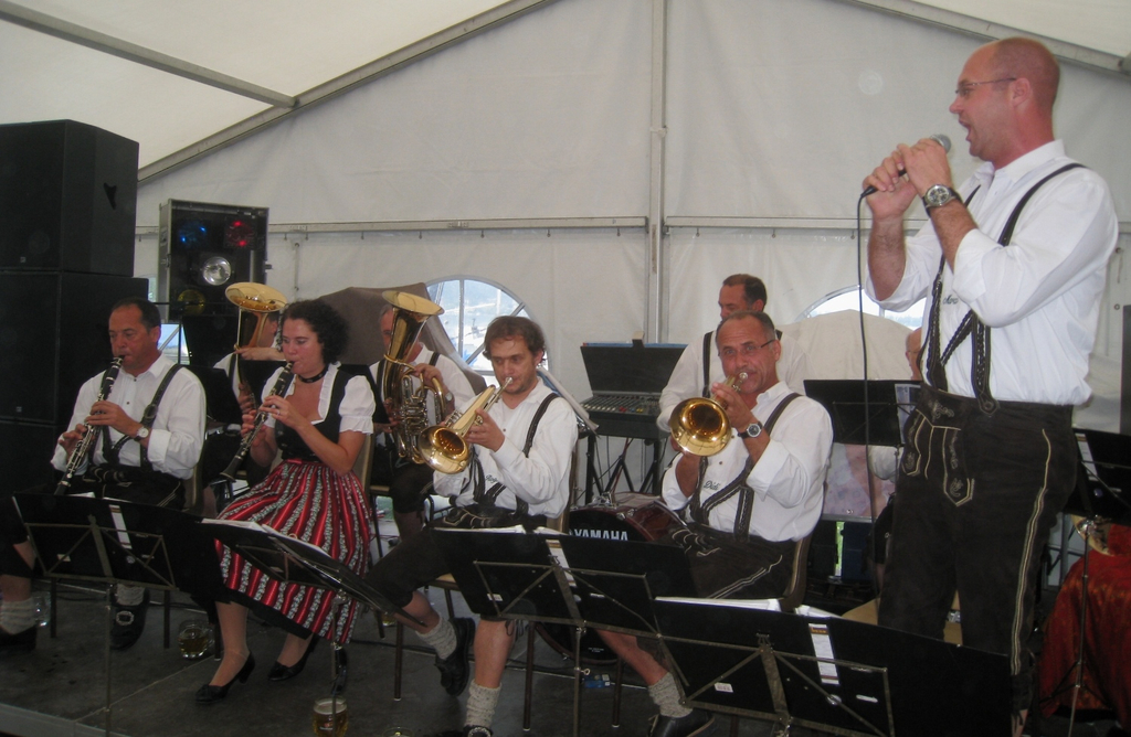 Lochauer Bierblosn in Aktion 2010 _2__jpg-1277026219