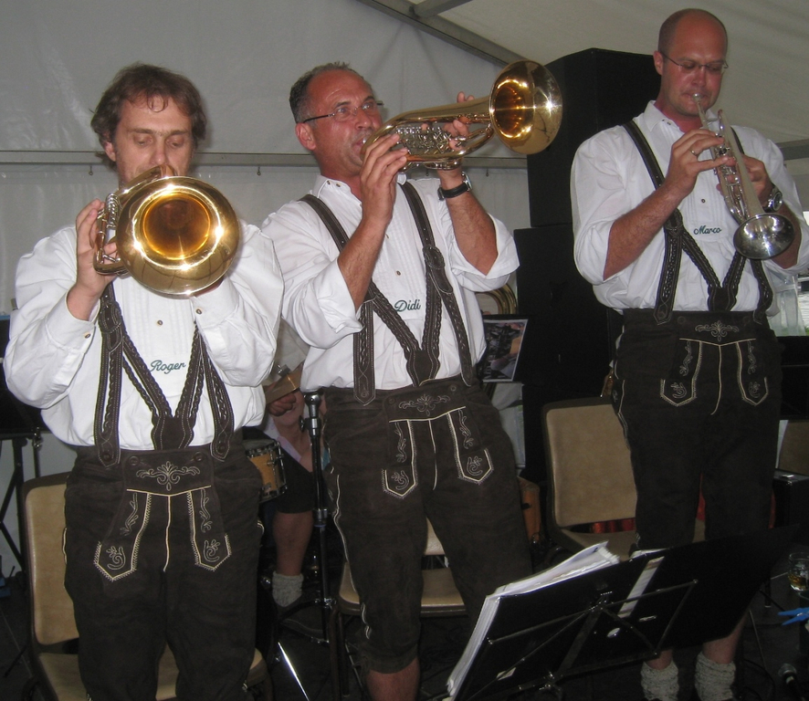 Lochauer Bierblosn in Aktion 2010 _5__jpg-1277026257