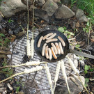 Heute gibt  es Steckenbrot und Grillw__rstchen 25_5 _20_.JPG