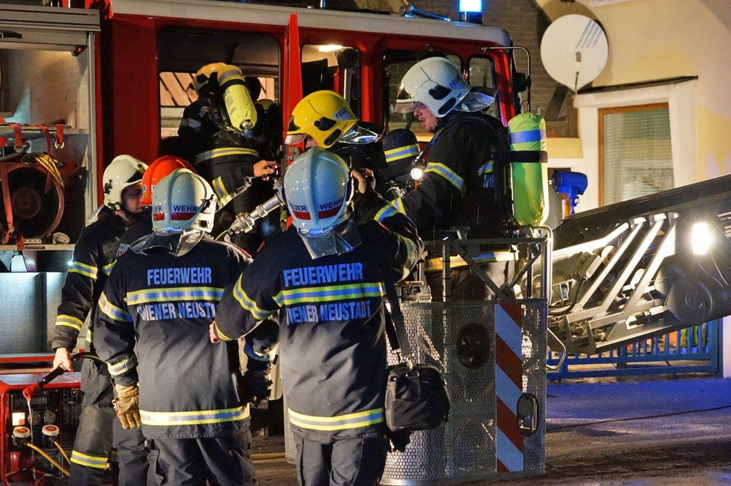 ED01062016_Wohnhausbrand_Wiener Neustadt _9_.jpg