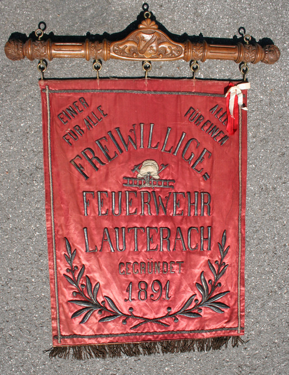 1_ Fahne der Feuerwehr Lauterach.JPG