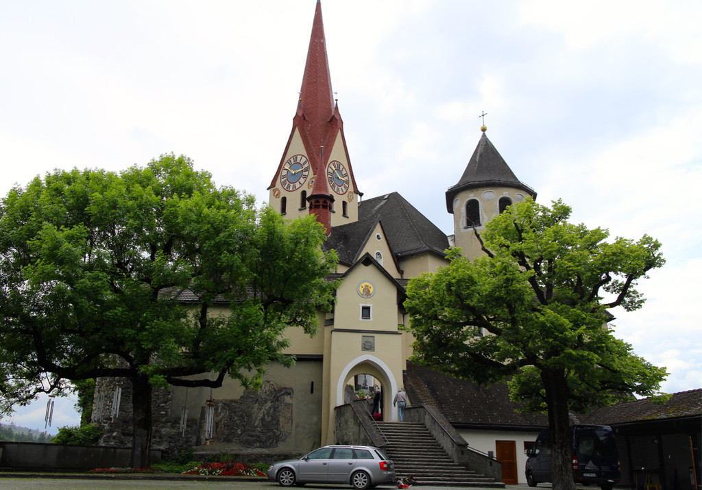 KOE_Glasfenster Basilika Rankweil 1.jpg