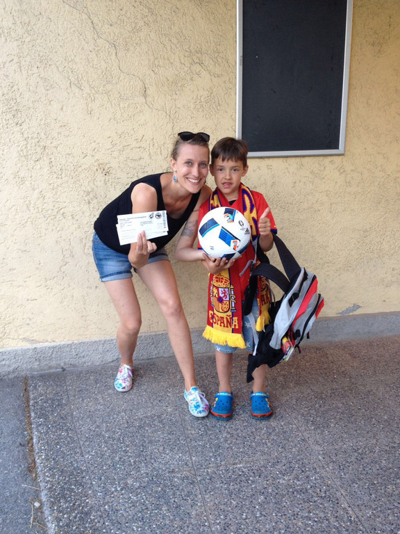 Gewinner Samuel Fl__ry mit Mama Stefanie _c_ WIGE Montafon.jpg