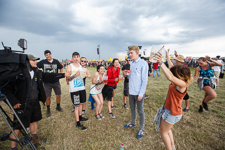 besucher essen buehne - Nova Rock 2016 - florian wieser - 005.jpg