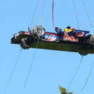Wucher Helicopter fliegt Formel 1 Bolide in Lichtschacht