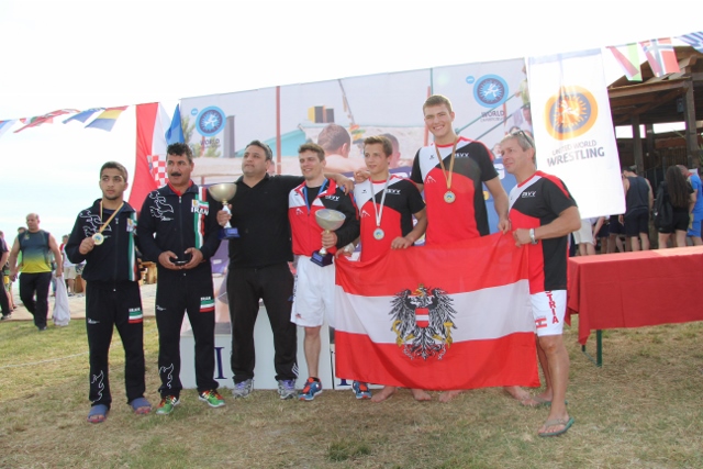 Beach Wrestling WM _26_ _640x427_.jpg