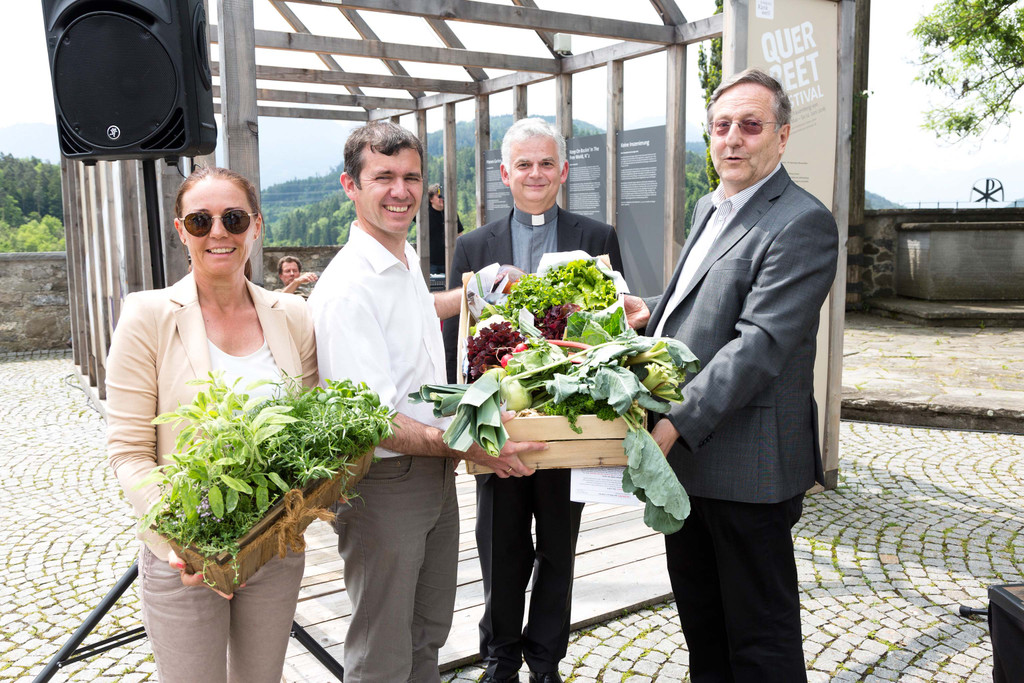 1_20160613_Er__ffnung Pfarrers Garten.jpg