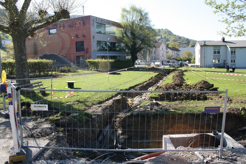 A Schulweg hinter dem Gemeindeamt NEUBAU 2016 _1_.JPG