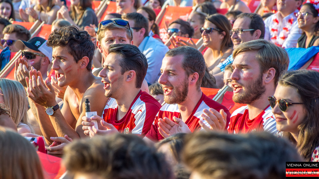 Oesterreich - Island - Hermann Strand Bar 22_06_2016-4.JPG