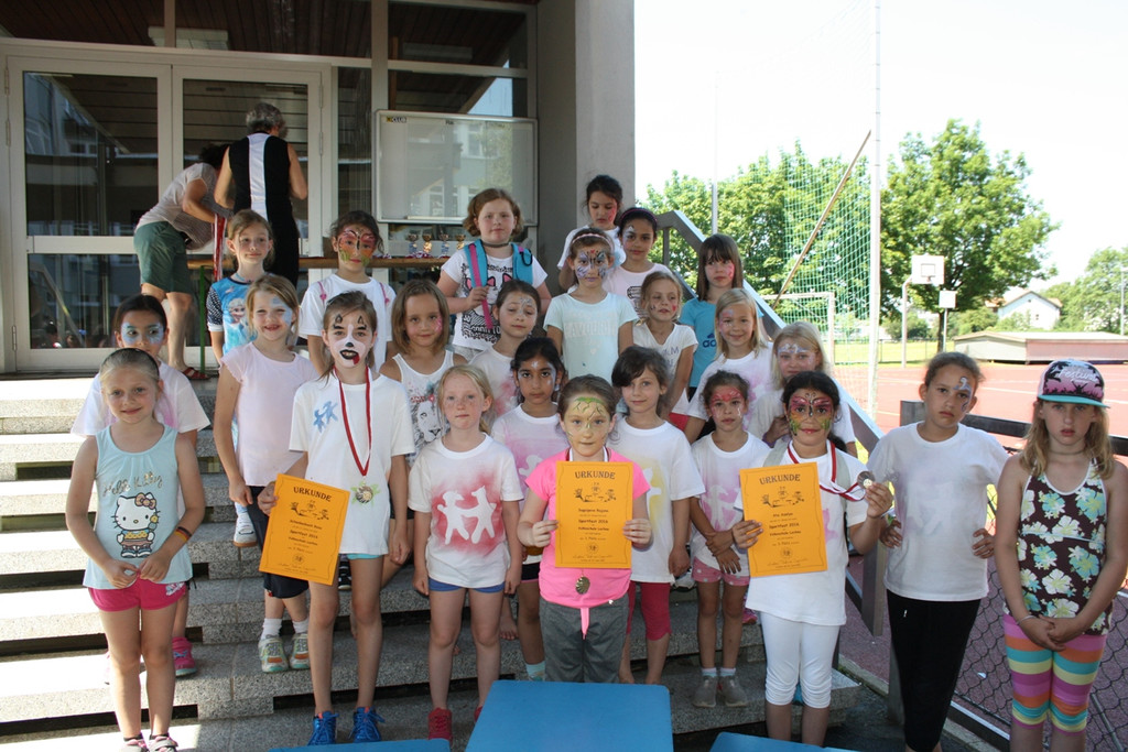 Volksschule Sportfest C Siegerehrung 24-06-2016 _3_.JPG