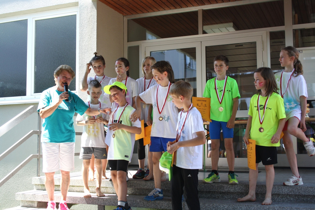 Volksschule Sportfest C Siegerehrung 24-06-2016 _18_.JPG