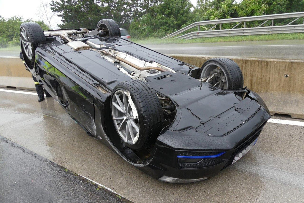 ED27062016_Stau nach VU_A2 Baustelle Seebenstein _2_.jpg