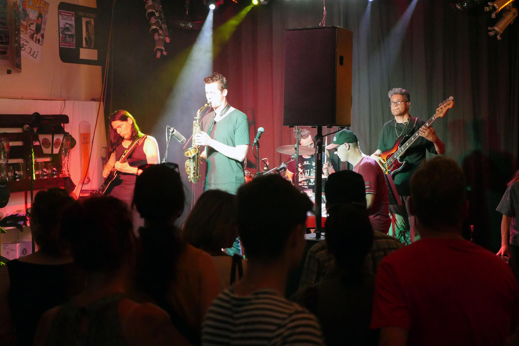 Ferry Jam 2016 07.jpg