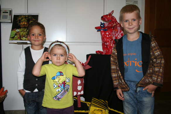 Kindergartenausstellung Begles_jpg-1277134784